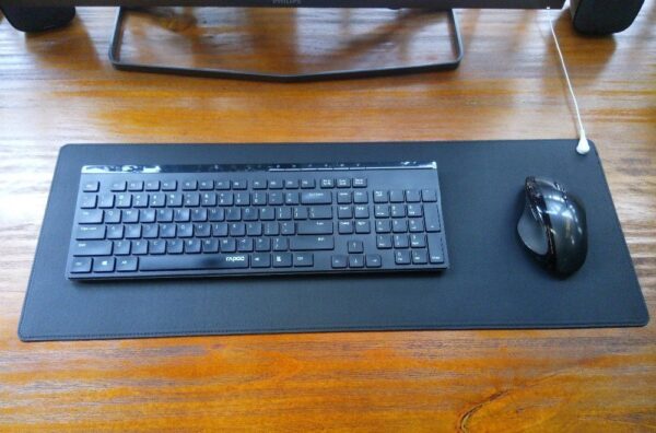 Grounded-Desk-Mat-Universal-Mat-68-25cm-with-earthing-cord Földelő Pad alátét 60*26 cm